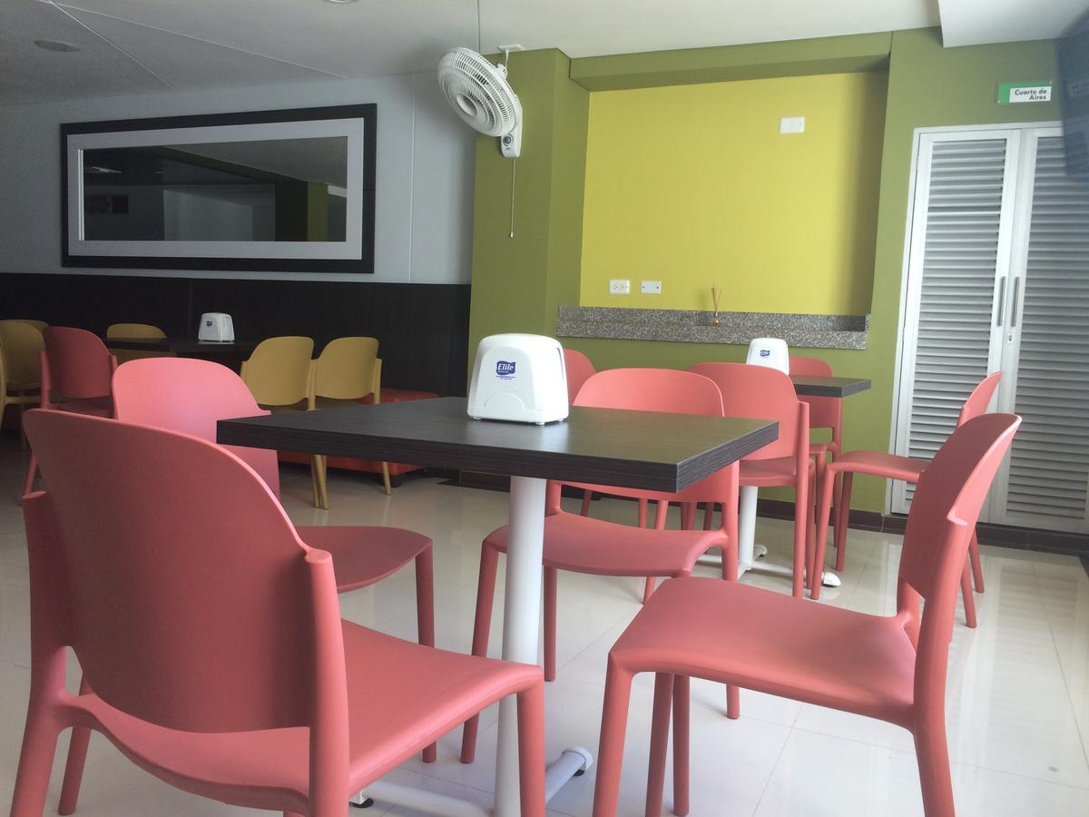 Hotel 56 Avenue Plaza Barranquilla  Buitenkant foto